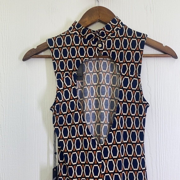 Forever 21  - NWT Burnt Orange and Blue Diamond Sleeveless  Dress Size Small - Picture 14 of 14